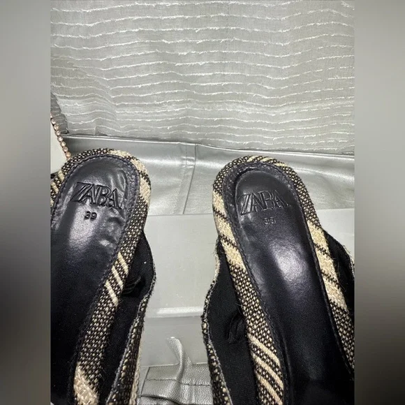 (Z1) Zara women's flat mules, size 39/8 US, ivory black, with shiny stripes - Picture 6 of 13
